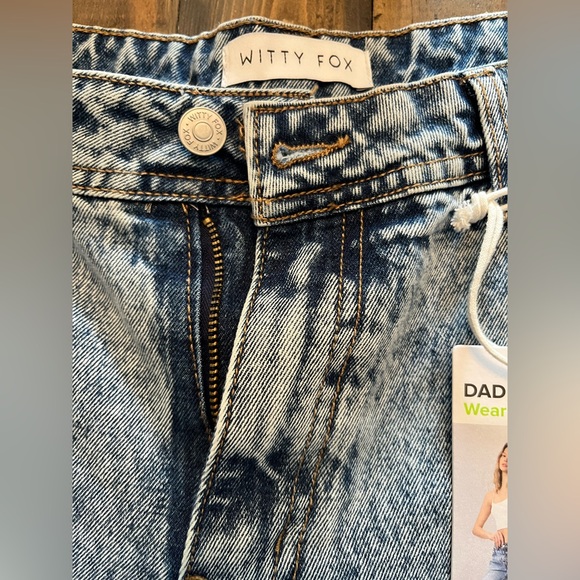 Witty Fox Women’s High Rise Light Wash Denim Jorts Shorts Size 11/30 NWT Raw Hem - Picture 3 of 10